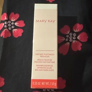 Mary Kay Instant Puffiness Reducer - Cream